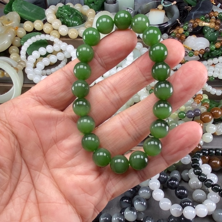 秋***安和田玉未镶嵌挂件