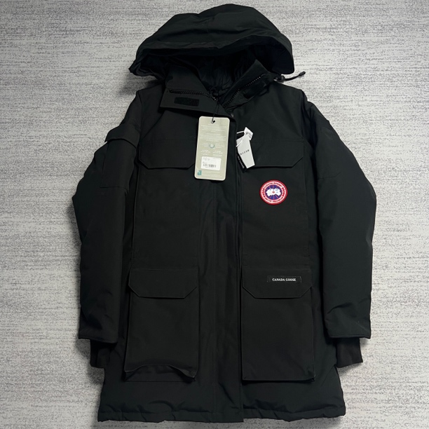 未使用 CANADA GOOSE 加拿大鹅 黑色女款远征expedition羽绒服S/L