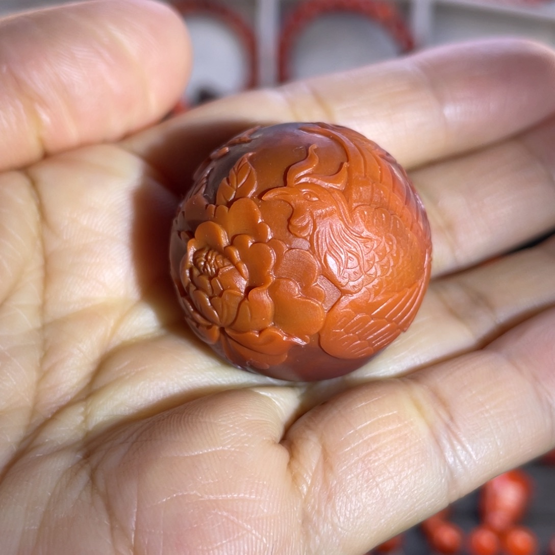 南红玛瑙珠宝奇石未镶嵌雕刻大圆珠尺寸31.2