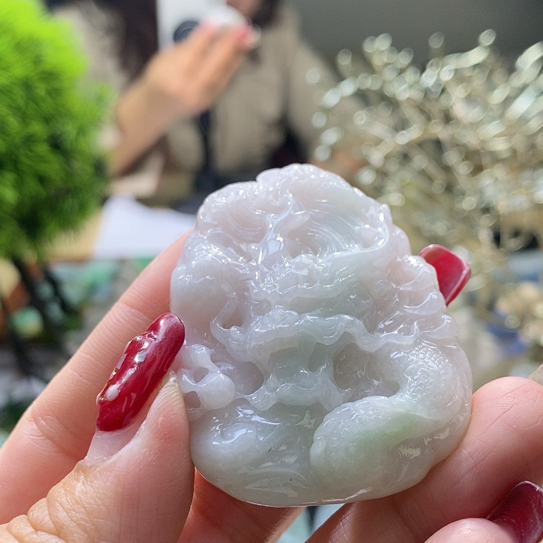 【闪购商品】翡翠颈饰未镶嵌龙牌