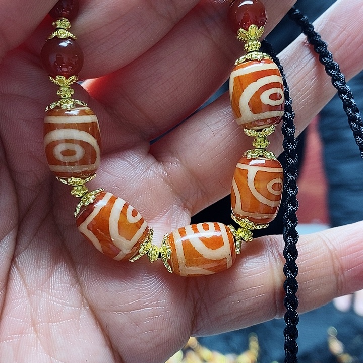 玛瑙/玉髓颈饰合金