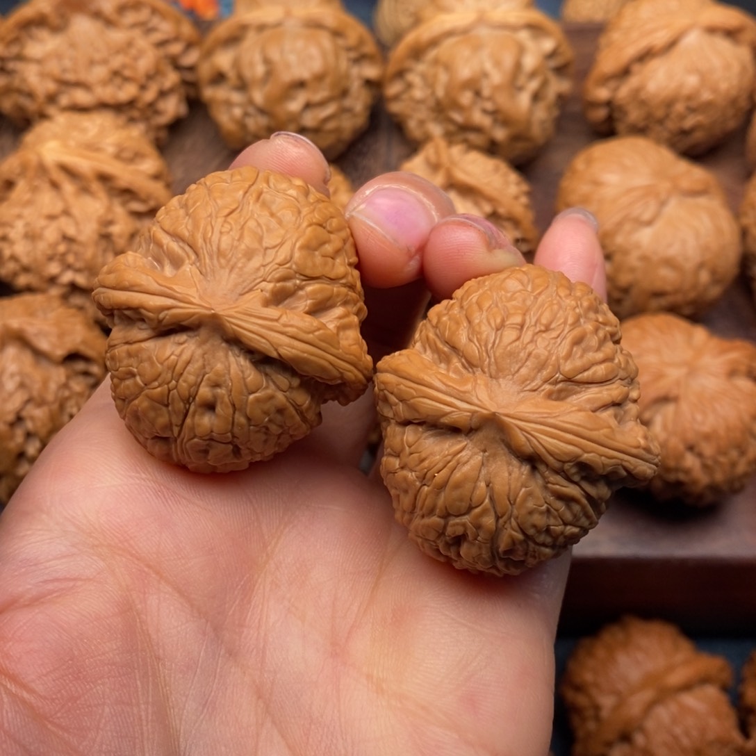 文玩核桃吊坠36边39肚，精品乾隆磨