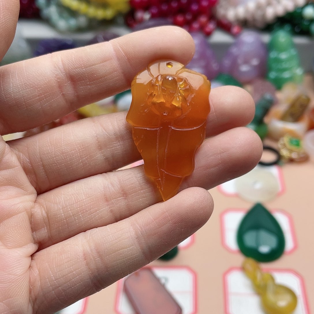 玛瑙/玉髓颈饰合金福*