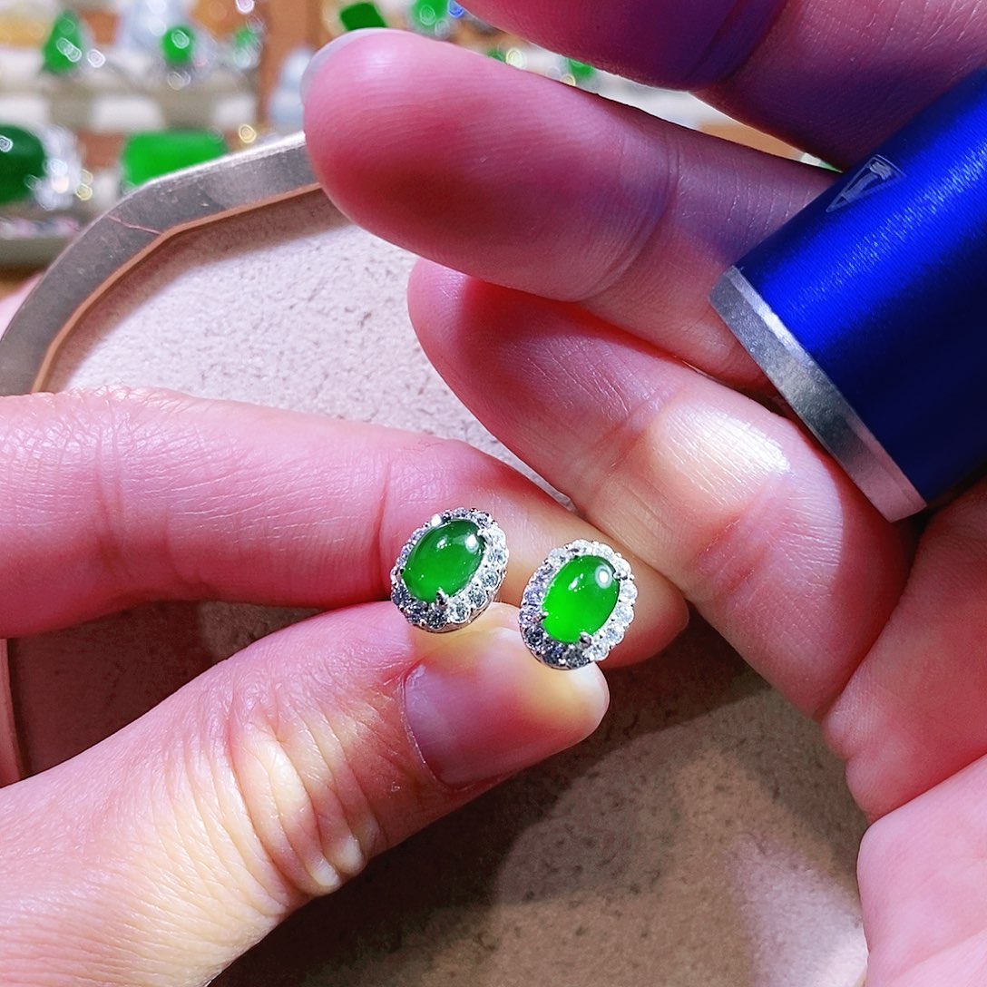 【闪购商品】翡翠挂件未镶嵌裸石