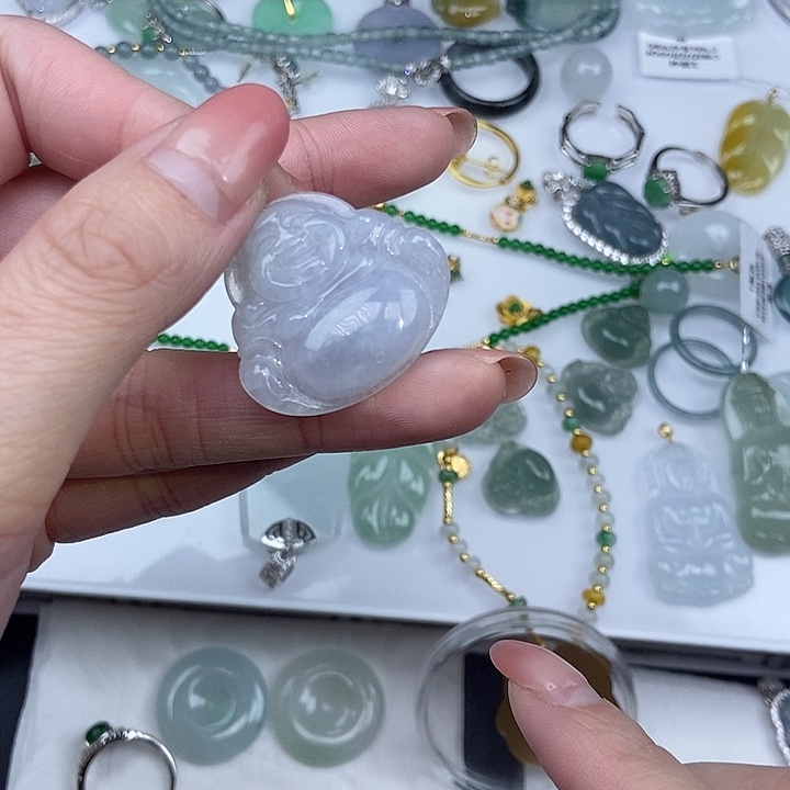 翡翠颈饰未镶嵌吊坠