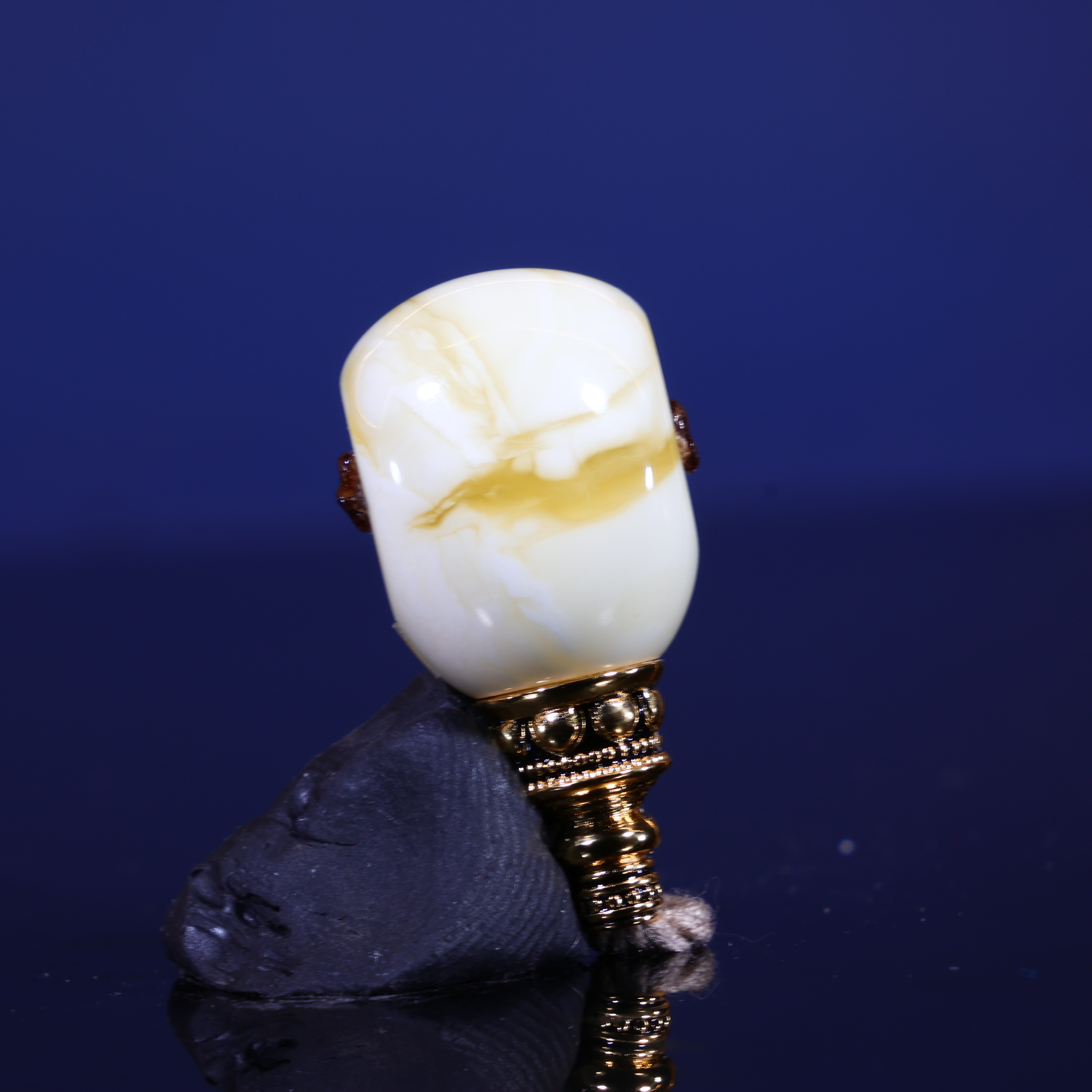 12m蜜蜡三通佛头天然原矿白蜡浓蜡满蜡精工纯色三通蜜蜡配饰D27