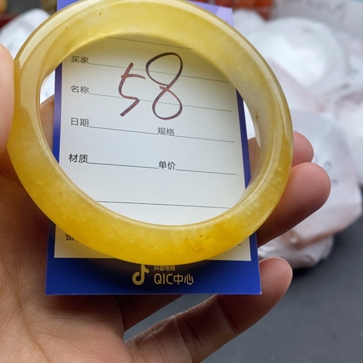 未镶嵌手镯石英质玉