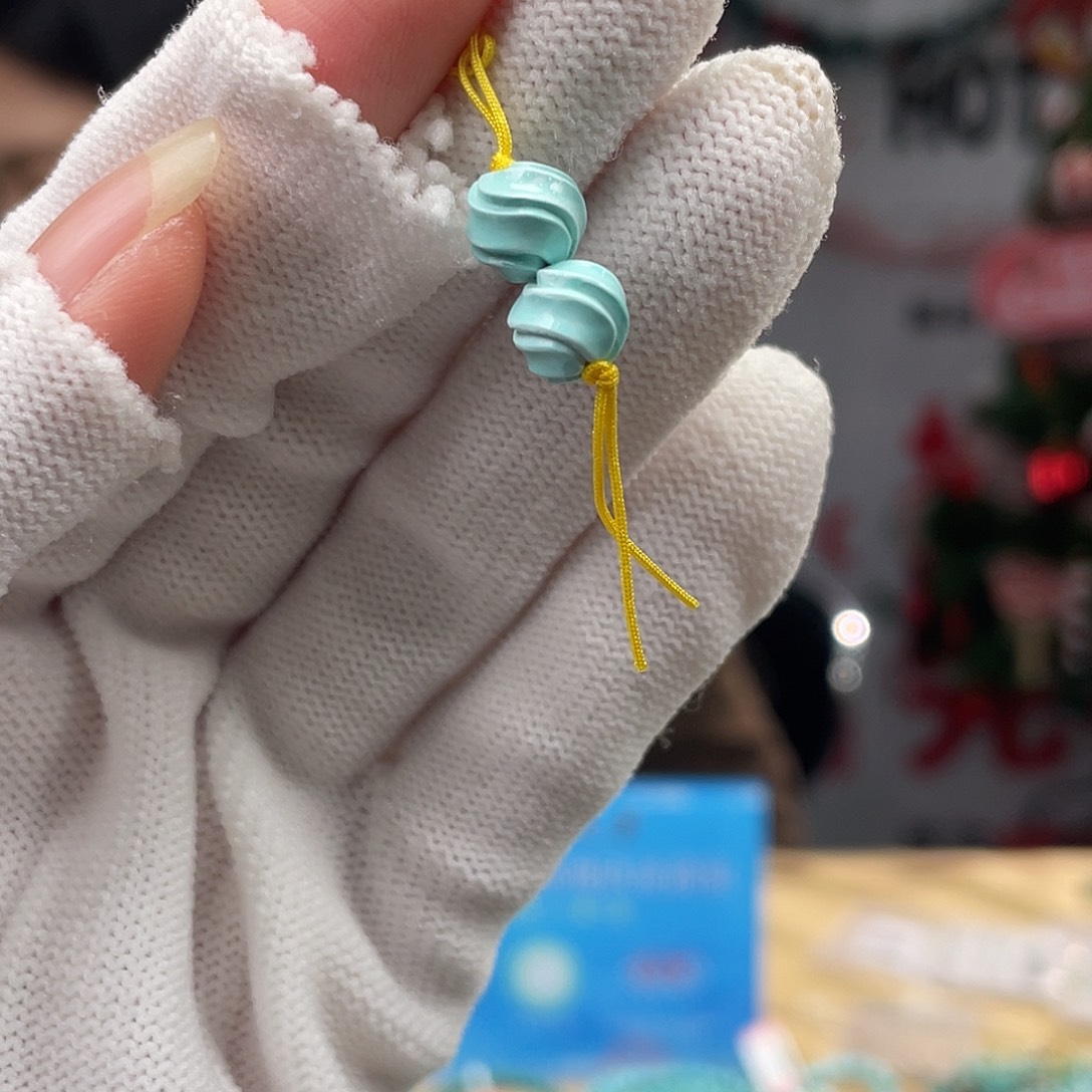 绿松石未镶嵌挂件