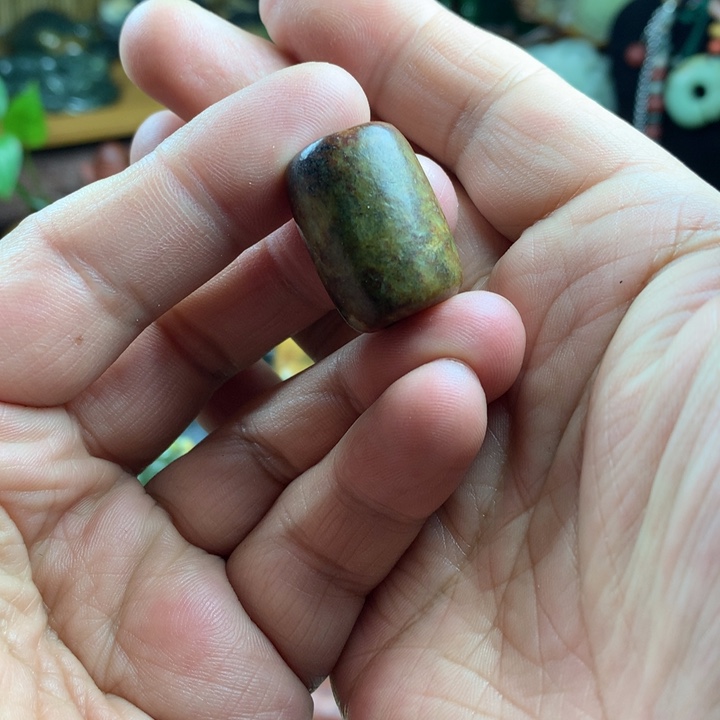 岫岩河磨玉（透闪石质玉）桶珠未镶嵌听*