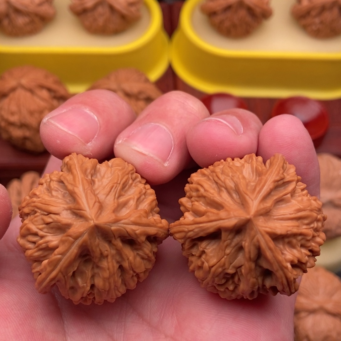 桃核把件绝配粗筋正奔37