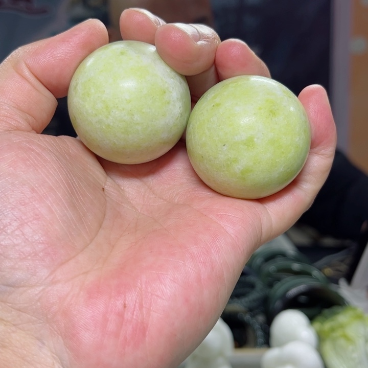 蛇纹石玉手球多样性发货未镶嵌