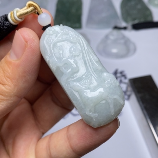 翡翠未镶嵌颈饰翡翠