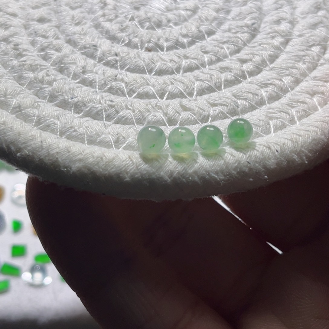 散珠翡翠裸石4颗5➕