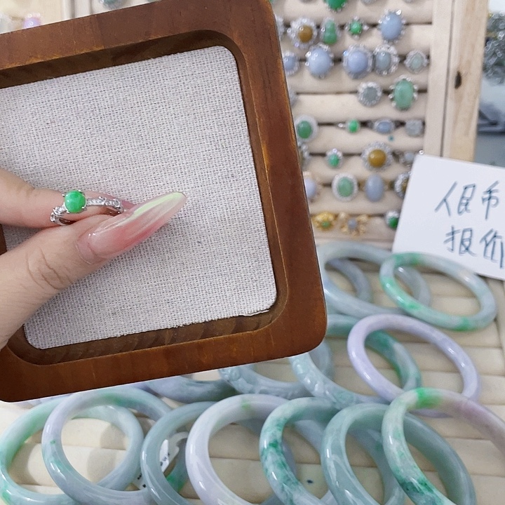 翡翠未镶嵌颈饰天然翡翠Ａ货