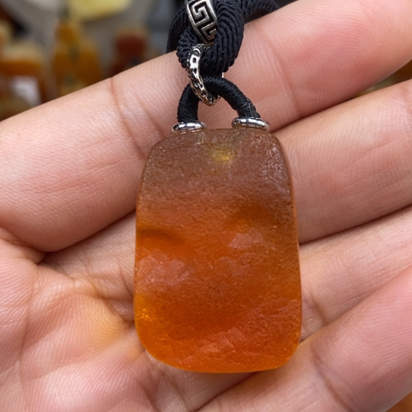 【闪购商品】琥珀颈饰未镶嵌
