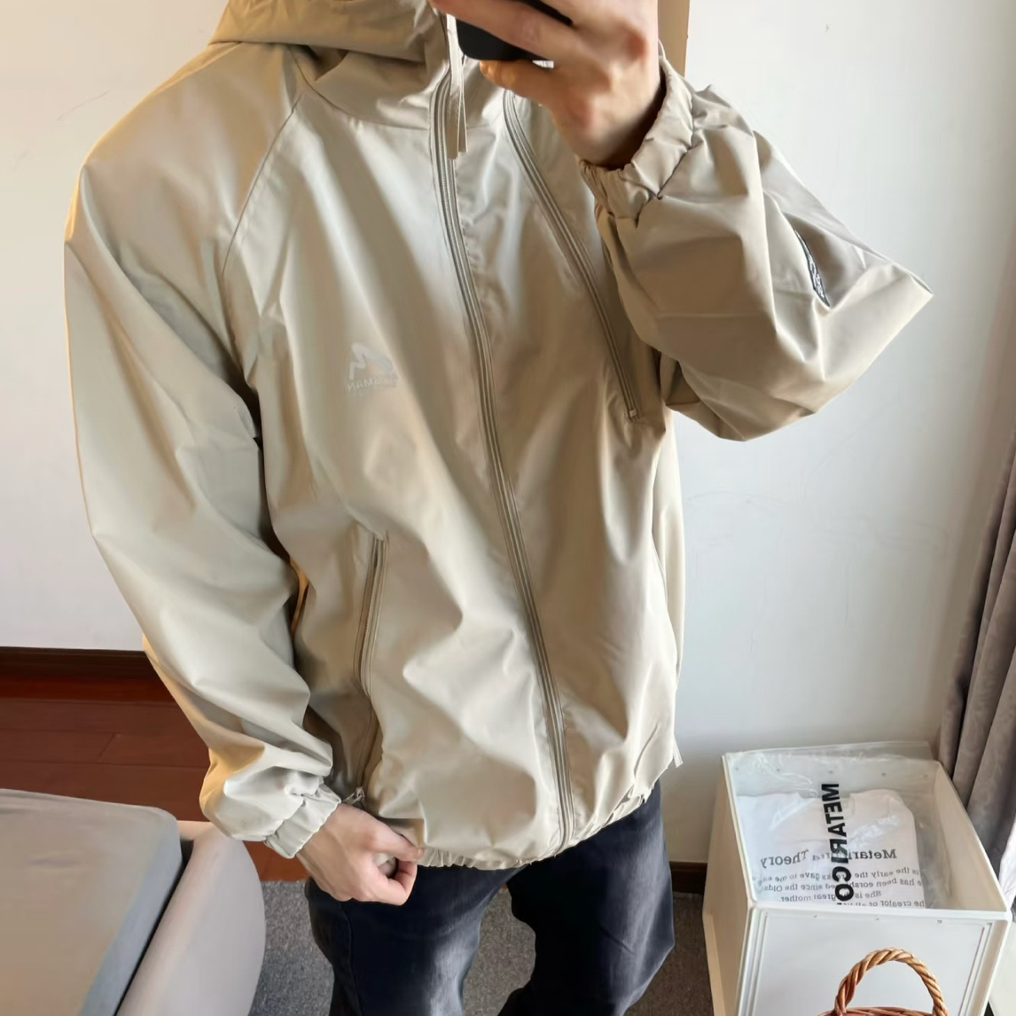 冲锋衣休闲夹克抗皱宽松外套