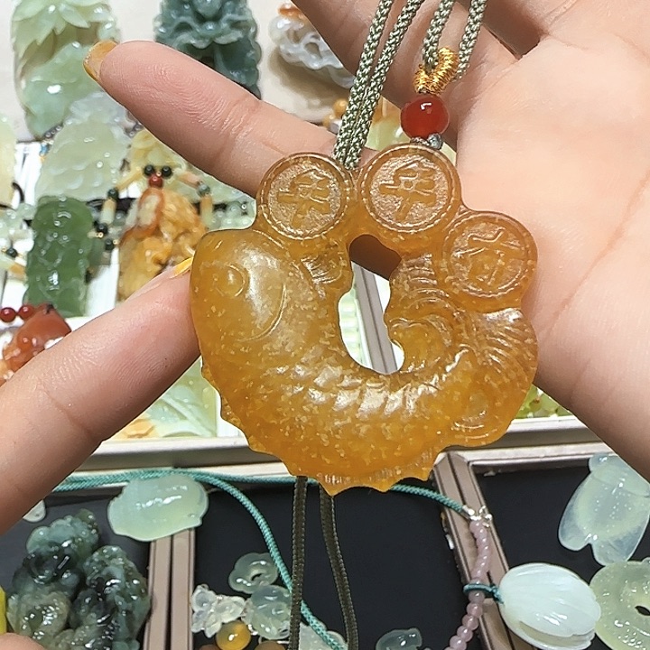 蛇纹石玉未镶嵌吊坠