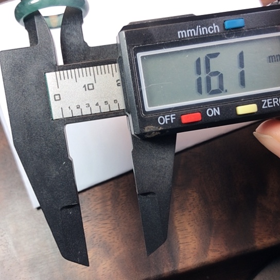 翡翠未镶嵌颈饰缅甸A货，每天下午1点半开播