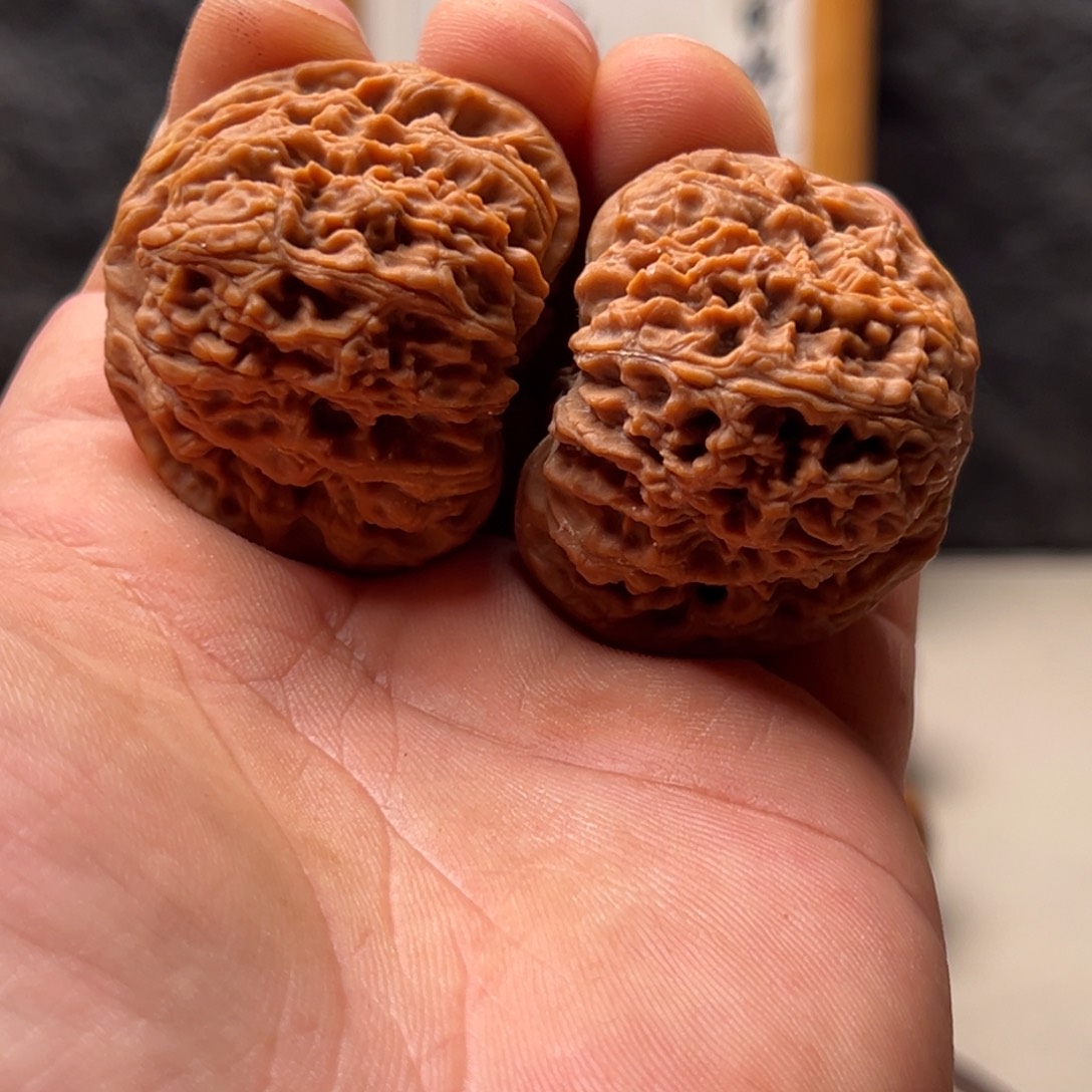 找***北文玩核桃把件南疆42.5浮黄