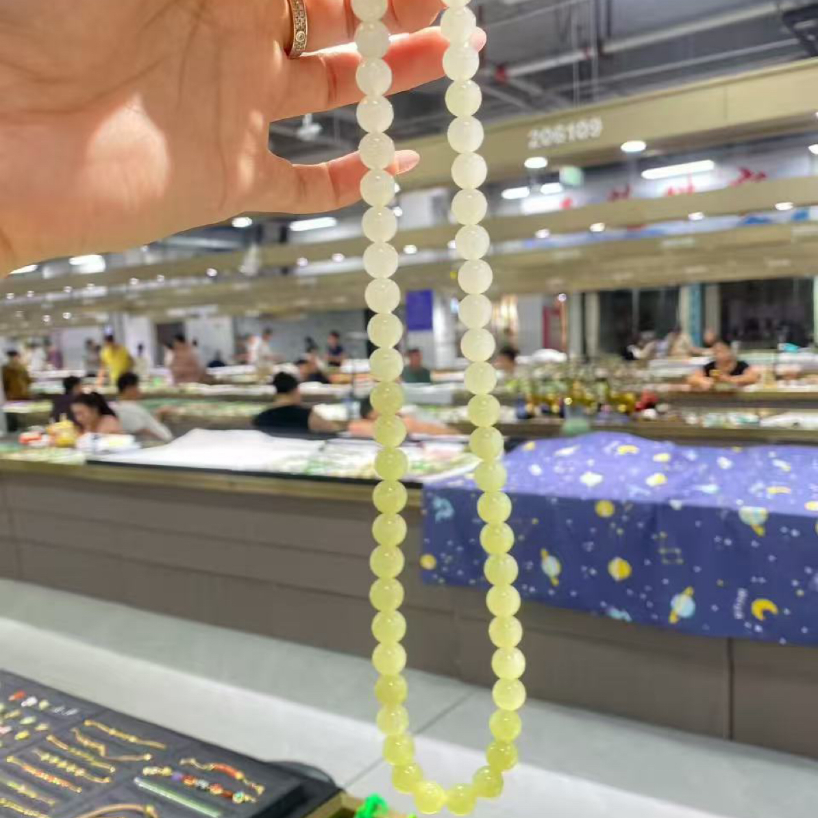 黄口渐变卡8，圆珠锁骨链温润优雅妈妈链，多样性拍一发一