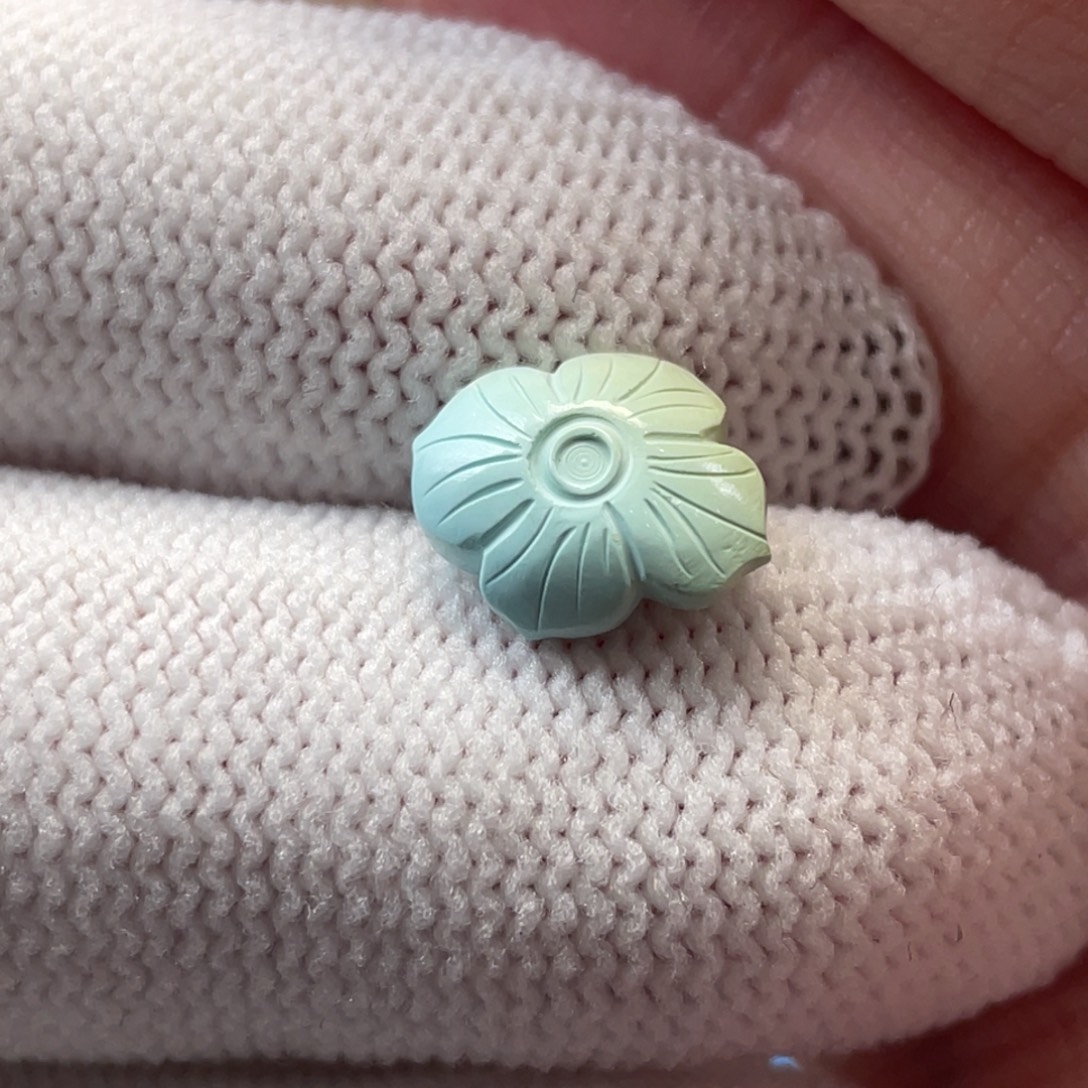 绿松石未镶嵌挂件