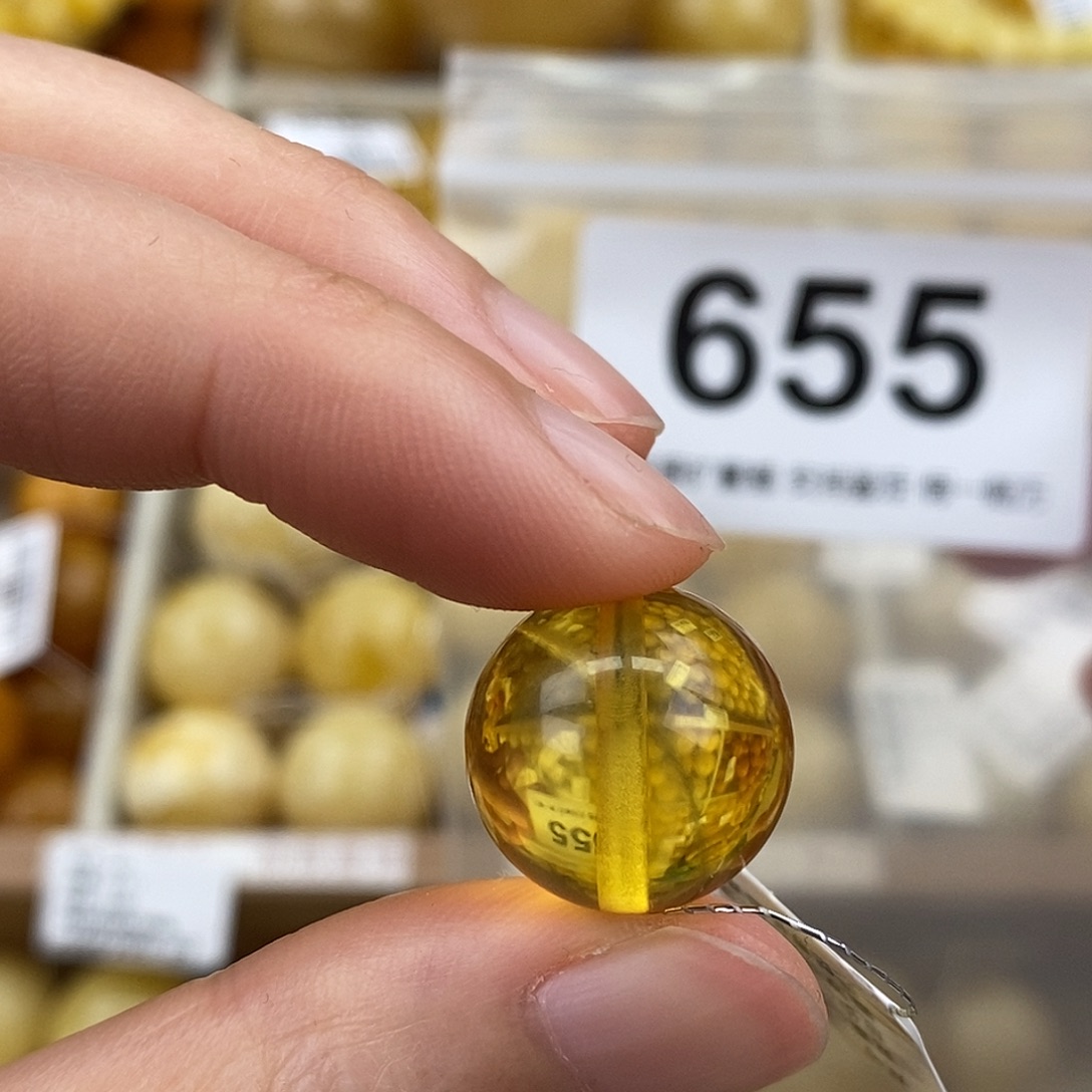 蜜蜡未镶嵌珠宝奇石15.7