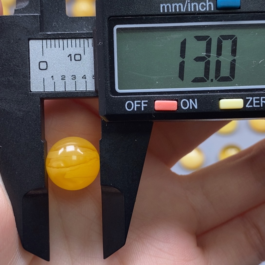 琥珀未镶嵌裸石纯天然