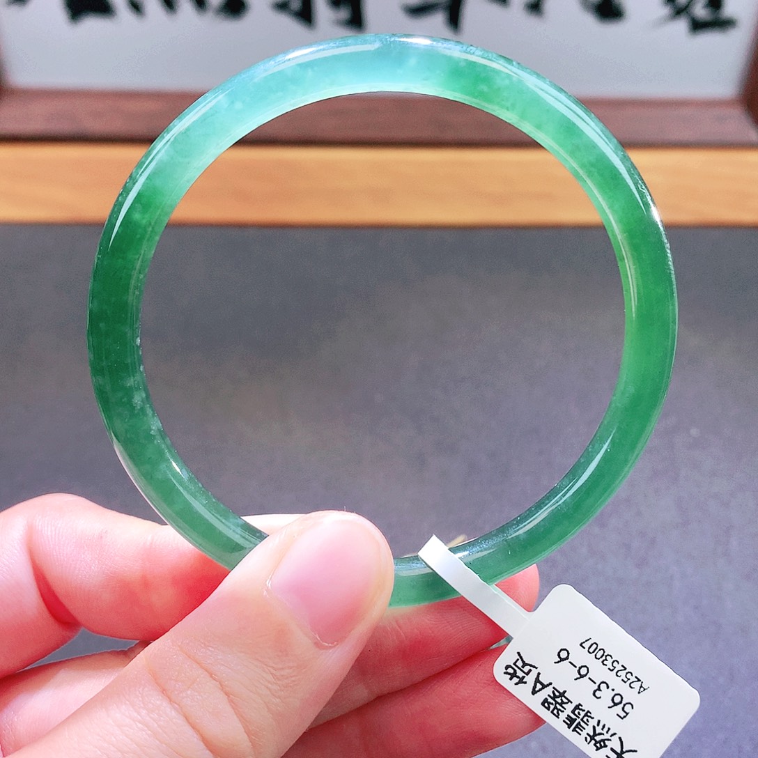 翡翠未镶嵌手镯天然翡翠