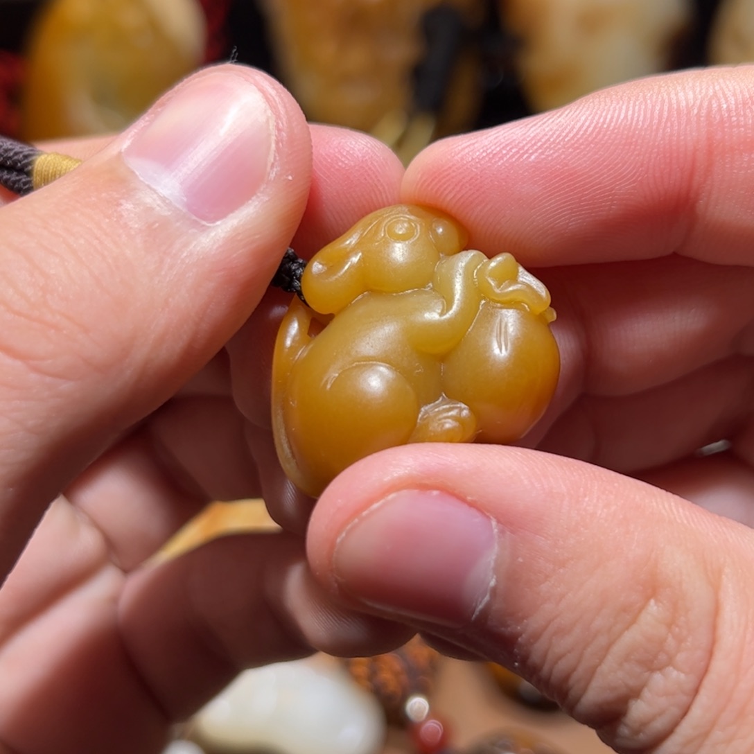 和田玉新疆未镶嵌