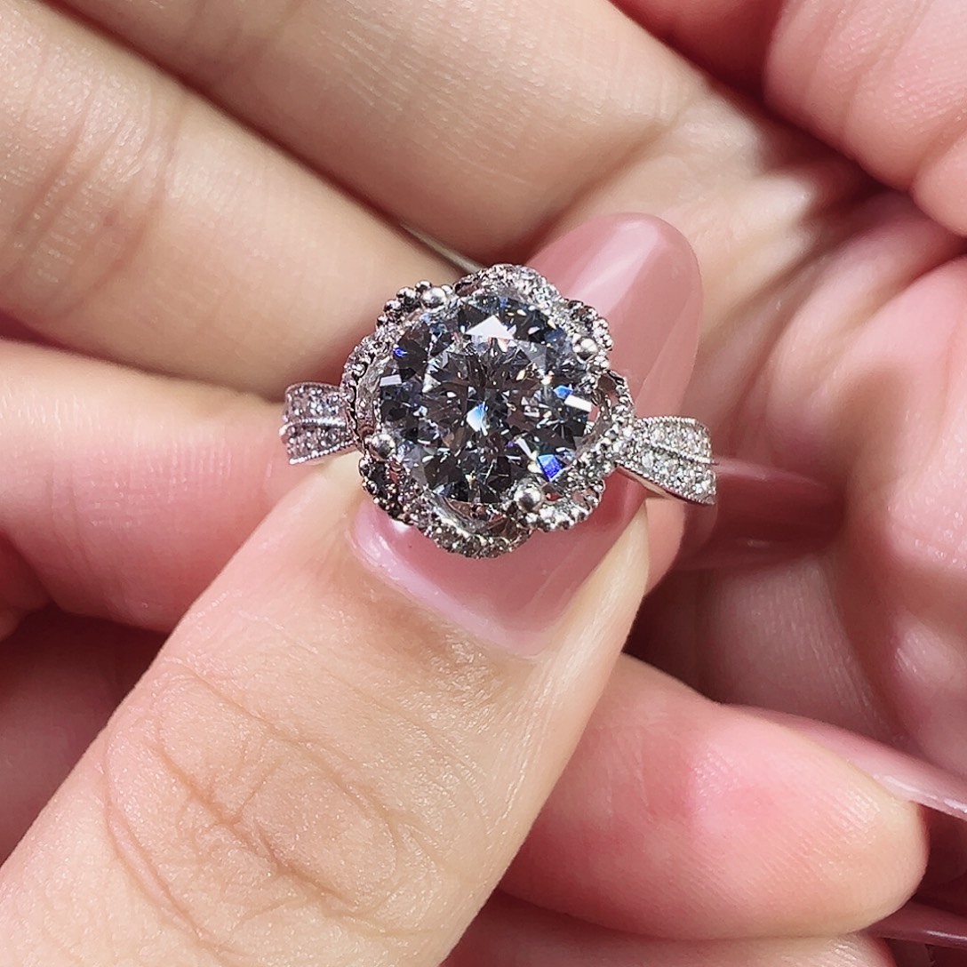 实验室培育钻石18K金镶嵌15圈