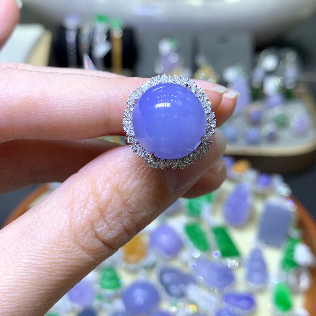 【闪购商品】翡翠颈饰18K金镶嵌翡翠吊坠项链