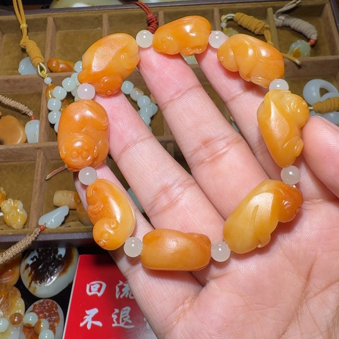 和田玉颈饰未镶嵌啊*