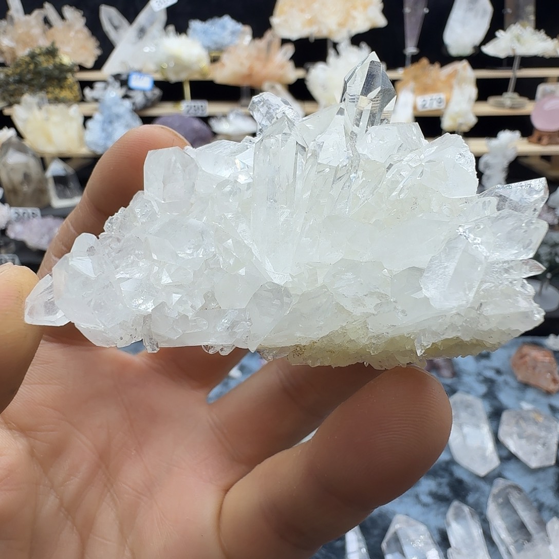 石材哥伦比亚白水晶
