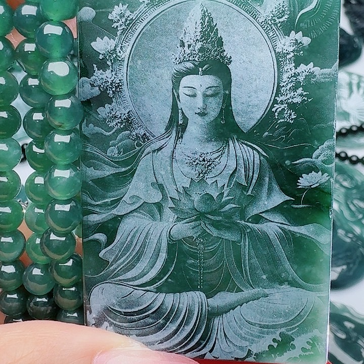 颈饰未镶嵌翡翠多样性发其一