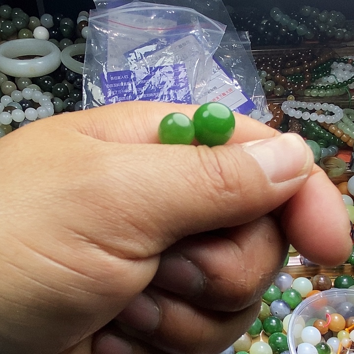 和田玉手串未镶嵌关*月