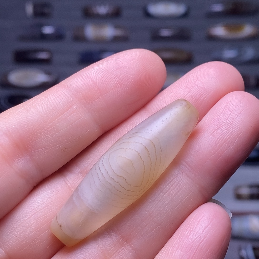 清***泉玛瑙/玉髓未镶嵌珠宝半成品