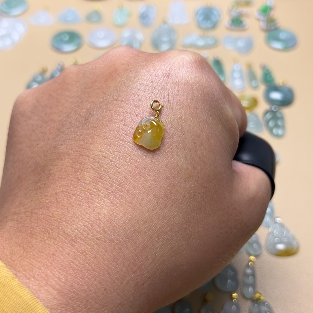 翡翠颈饰18K金镶嵌如意