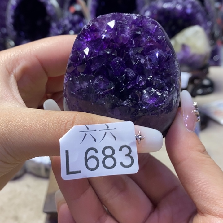 未镶嵌水晶大型摆件（非配饰）