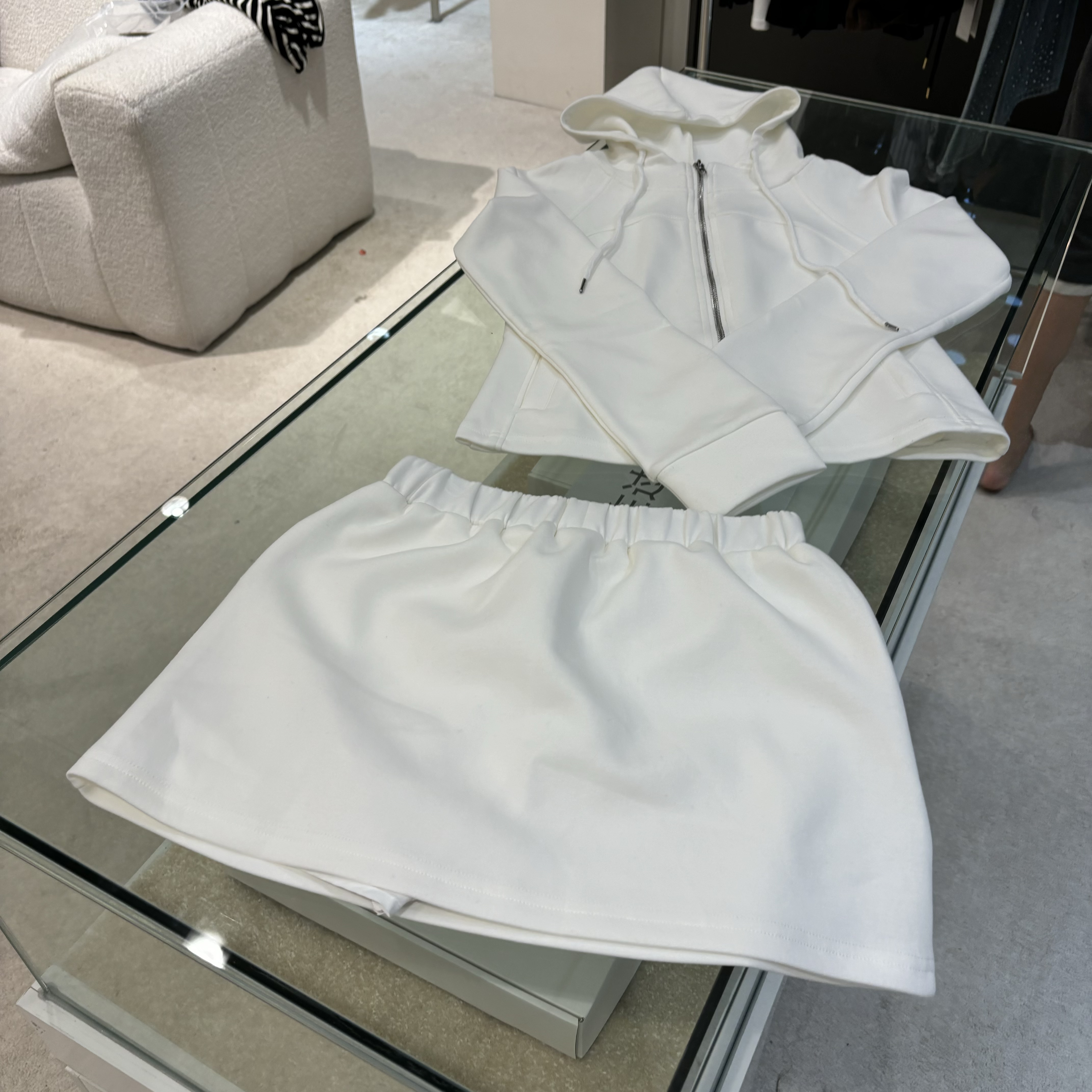 显瘦运动白色短款时尚休闲百搭女士套装187