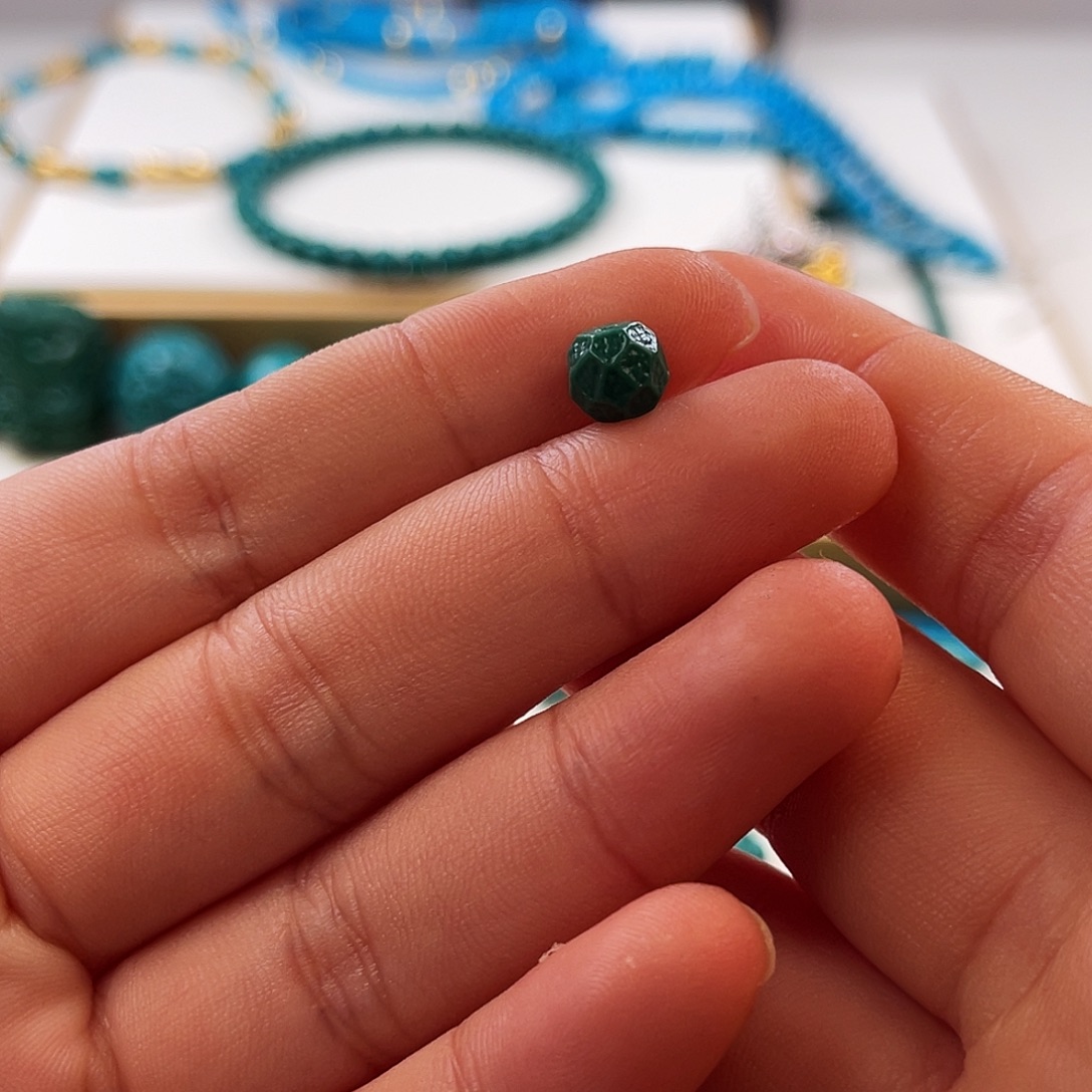 绿松石未镶嵌把件