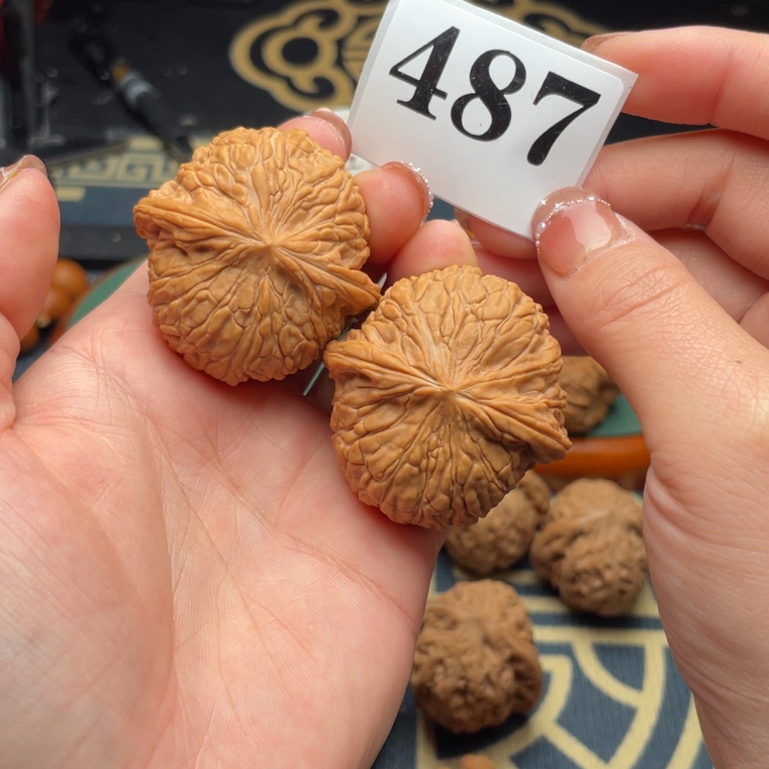 桃核把件跃*42泥鳅背487号……