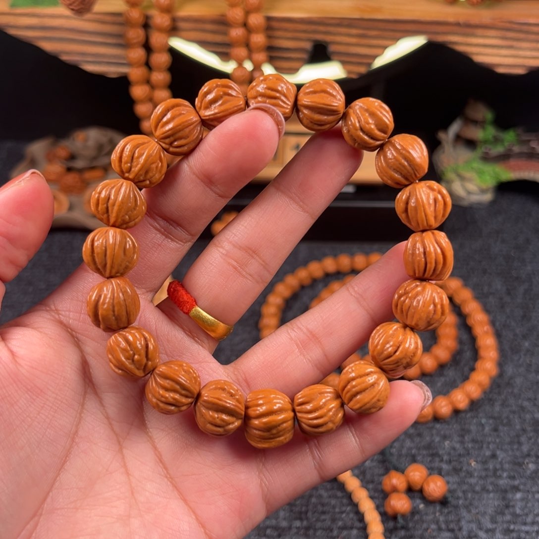 桃核手串F4链接手串