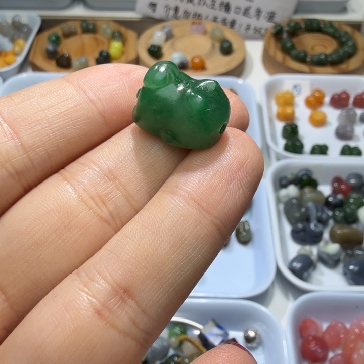 和田玉未镶嵌珠宝奇石