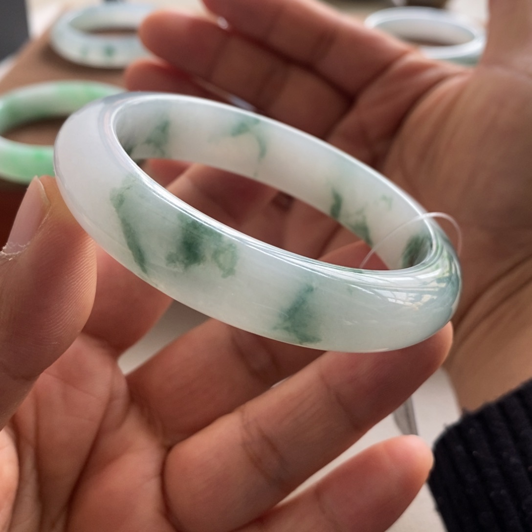翡翠未镶嵌手镯天然翡翠手镯