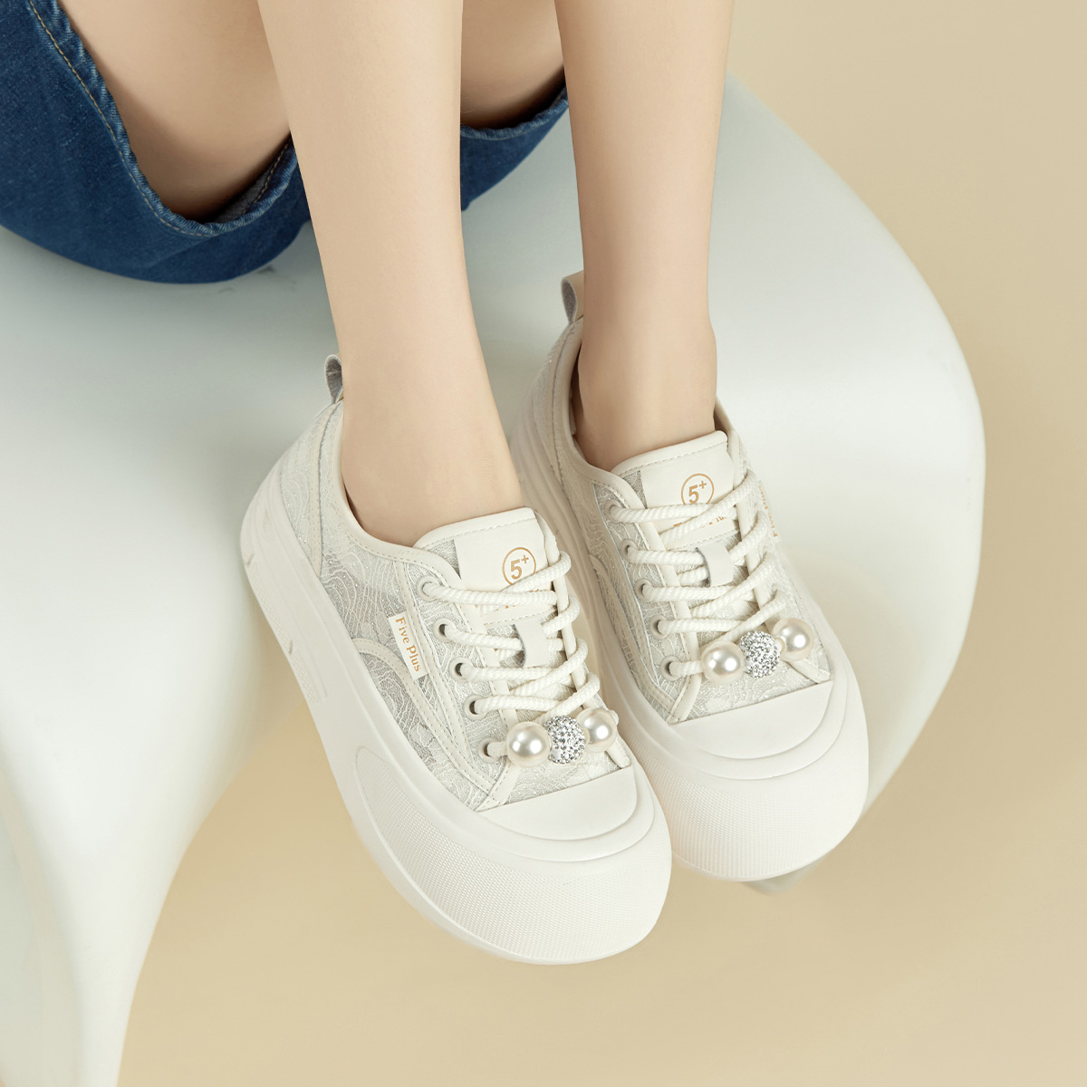 春夏新款透气网厚底增高女款轻便运动休闲小白鞋休闲女鞋时尚百搭