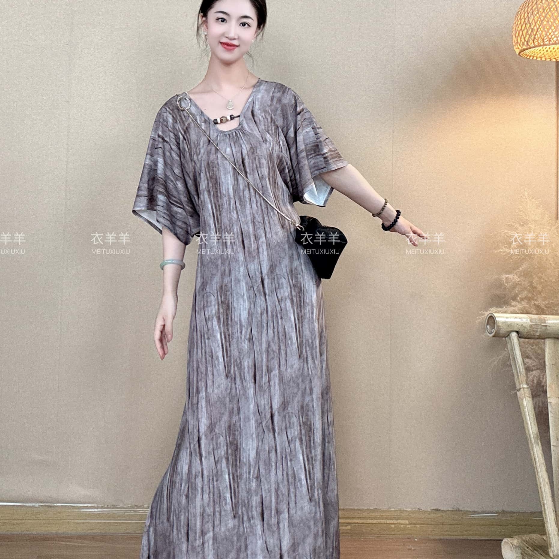 棉绸连衣裙2025新款夏沙滩裙海边度假时尚洋气显瘦人造棉绵绸长裙