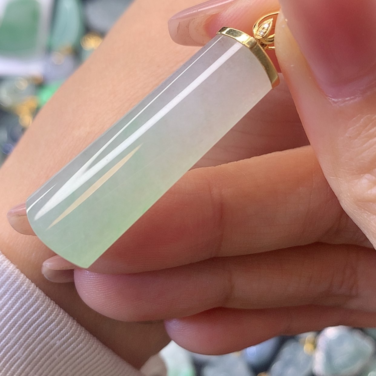 【闪购商品】翡翠吊坠(赠链)18K金镶嵌