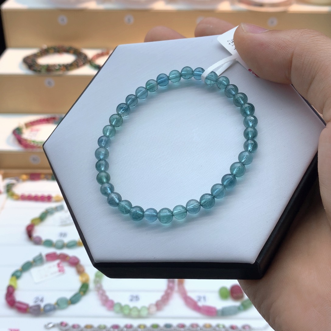 全蓝单圈手链未镶嵌碧玺