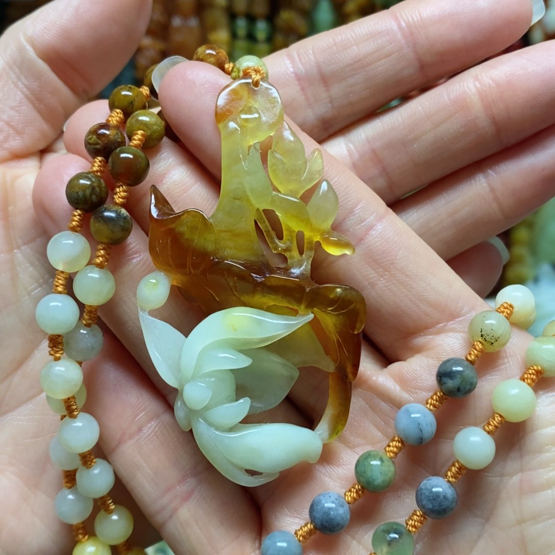 岫玉吊坠(赠链)未镶嵌