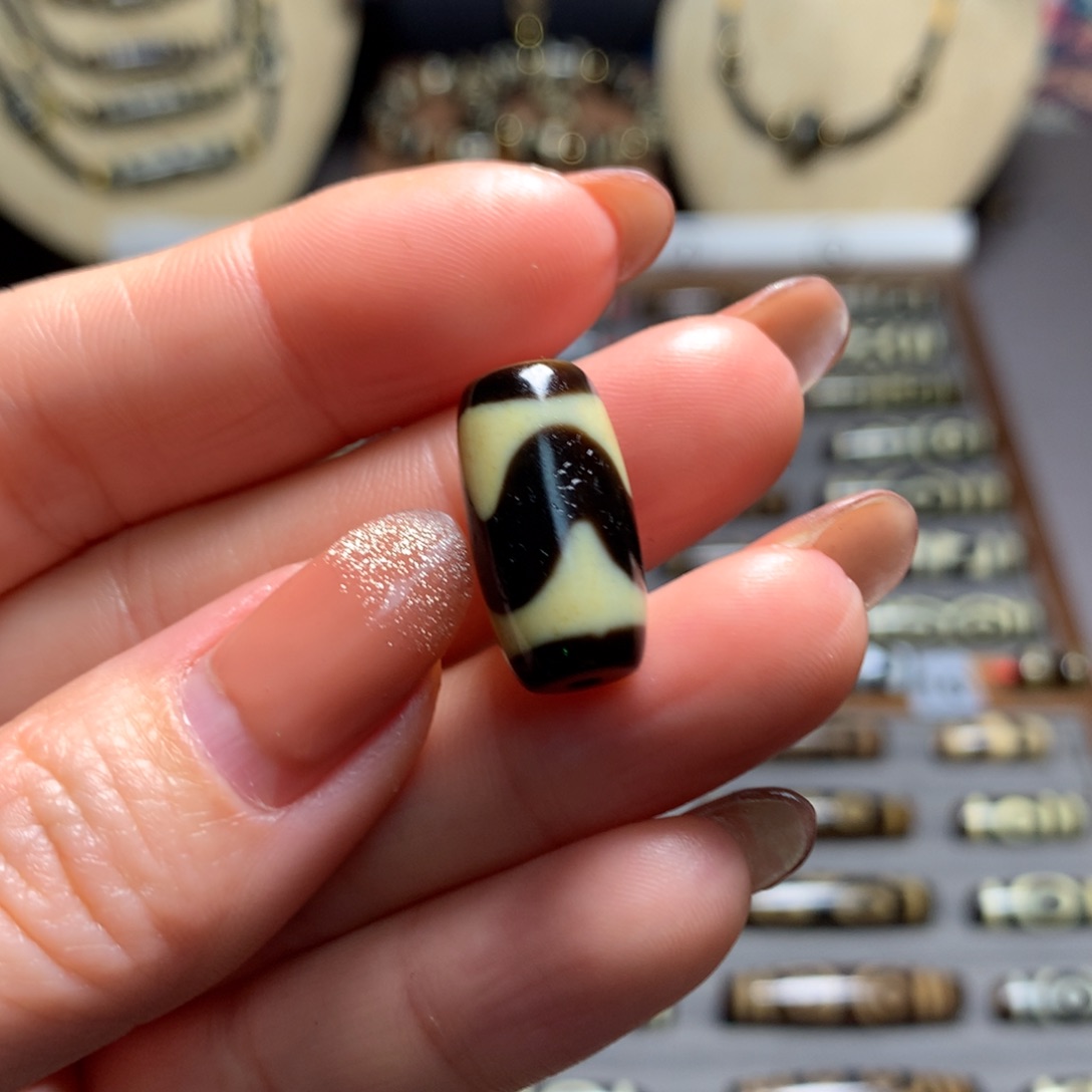 玛瑙/玉髓吊坠(赠链)未镶嵌今***芯